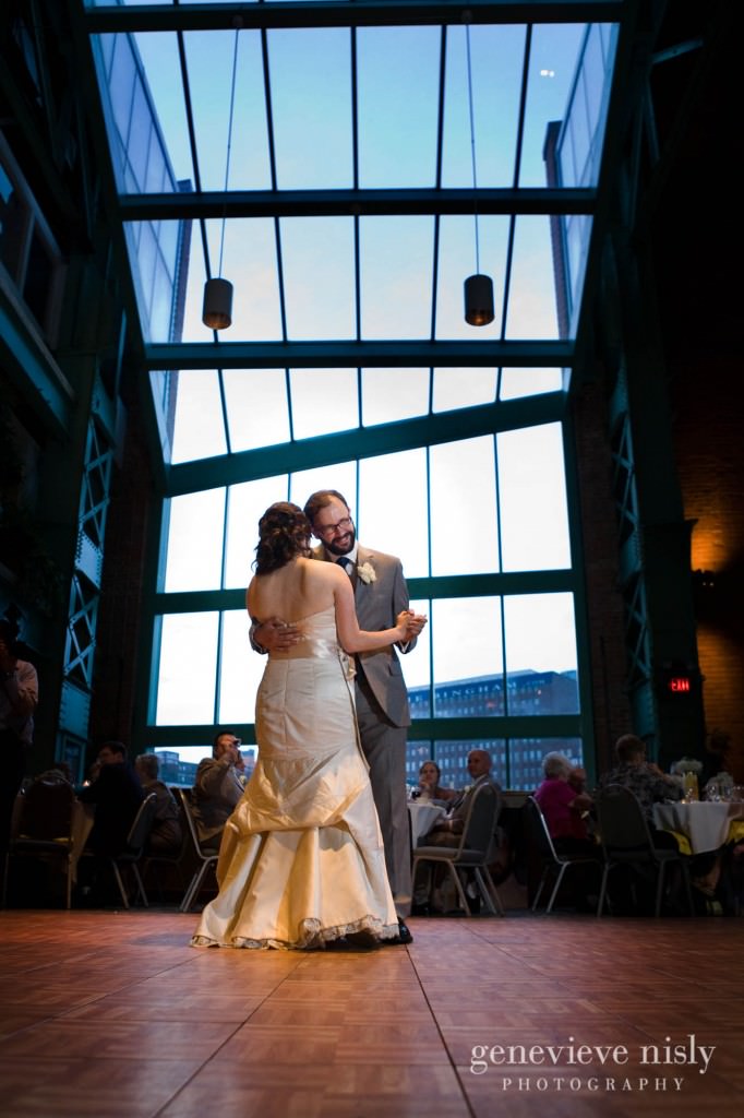 erin-dave-035-windows-on-the-river-cleveland-wedding-photographer-genevieve-nisly-photography
