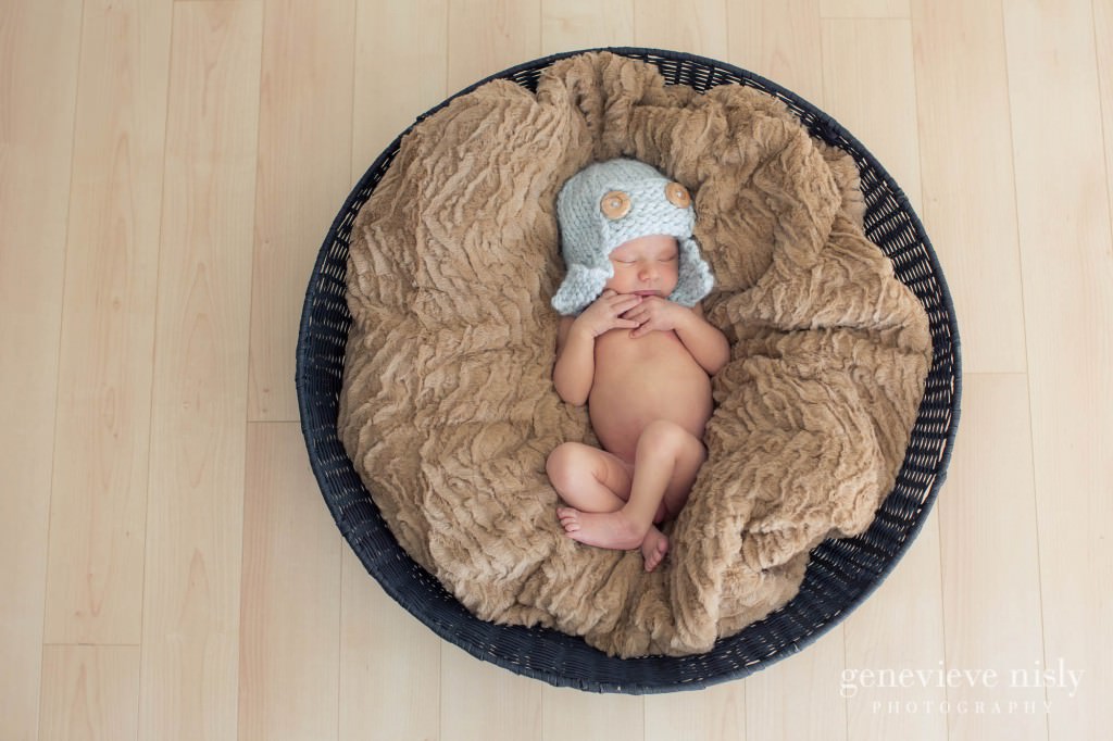 fynn-002-newborn-ohio-portrait-photographer-genevieve-nisly-photography