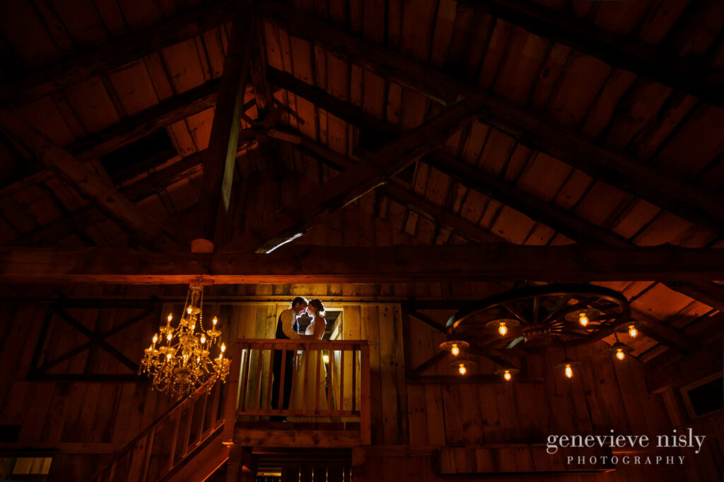 emily-cory-020-grand-barn-mohicans-wedding-photographer-genevieve-nisly-photography