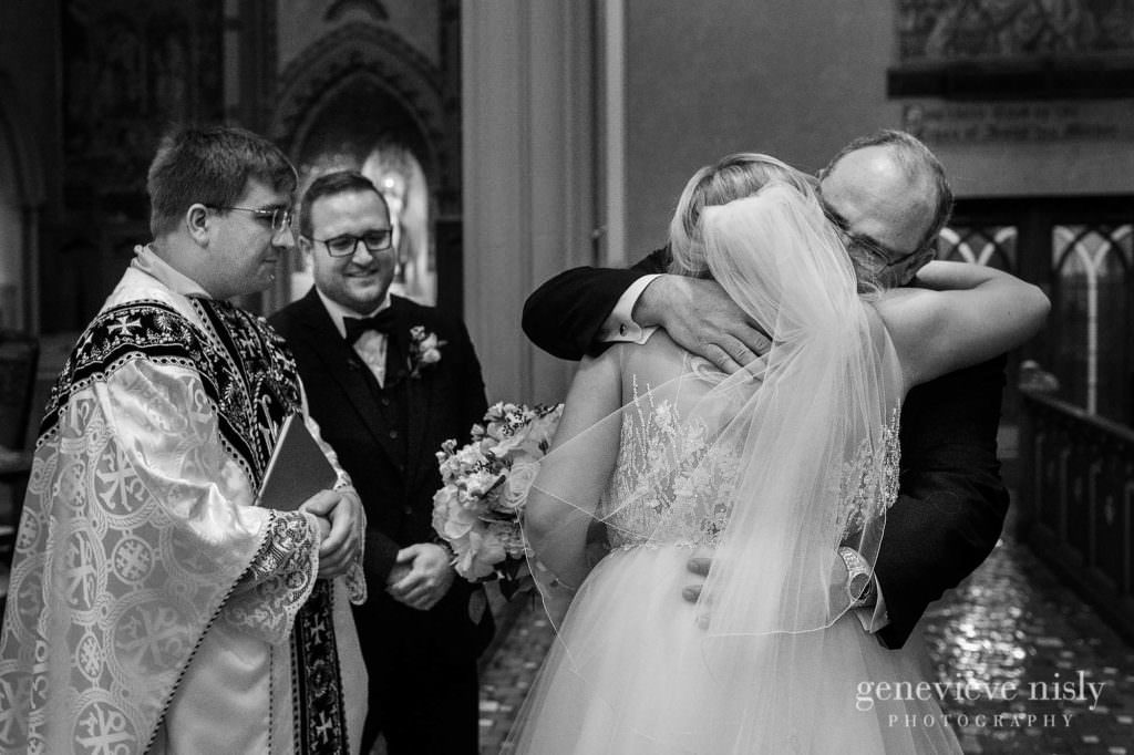 Alyssa-Brian-011-st-johns-cathedral-cleveland-wedding-photographer-genevieve-nisly-photography