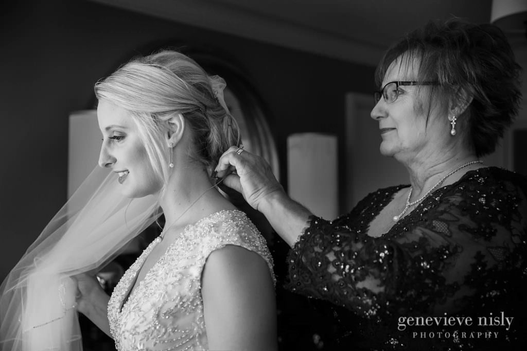  Cleveland, Copyright Genevieve Nisly Photography, Marriott Key Center, Summer, Wedding