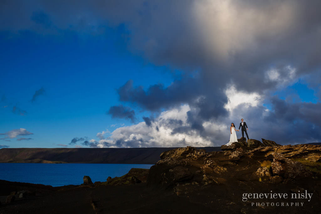 kathy-david-025-iceland-reykjanesfolkvangur-destination-wedding-photographer-genevieve-nisly-photography