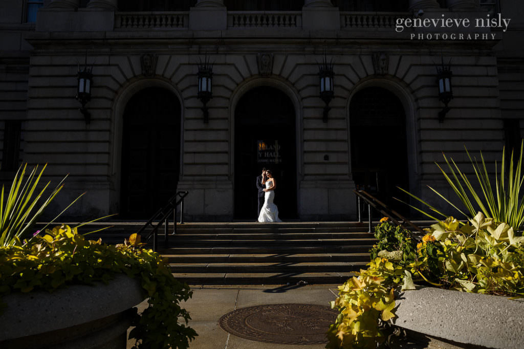lauren-craig-039-city-hall-rotunda-cleveland-wedding-photographer-genevieve-nisly-photography
