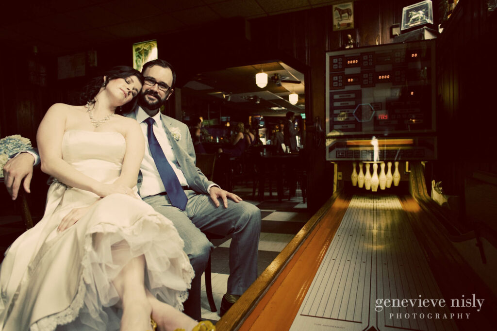 erin-dave-015-windows-on-the-river-cleveland-wedding-photographer-genevieve-nisly-photography