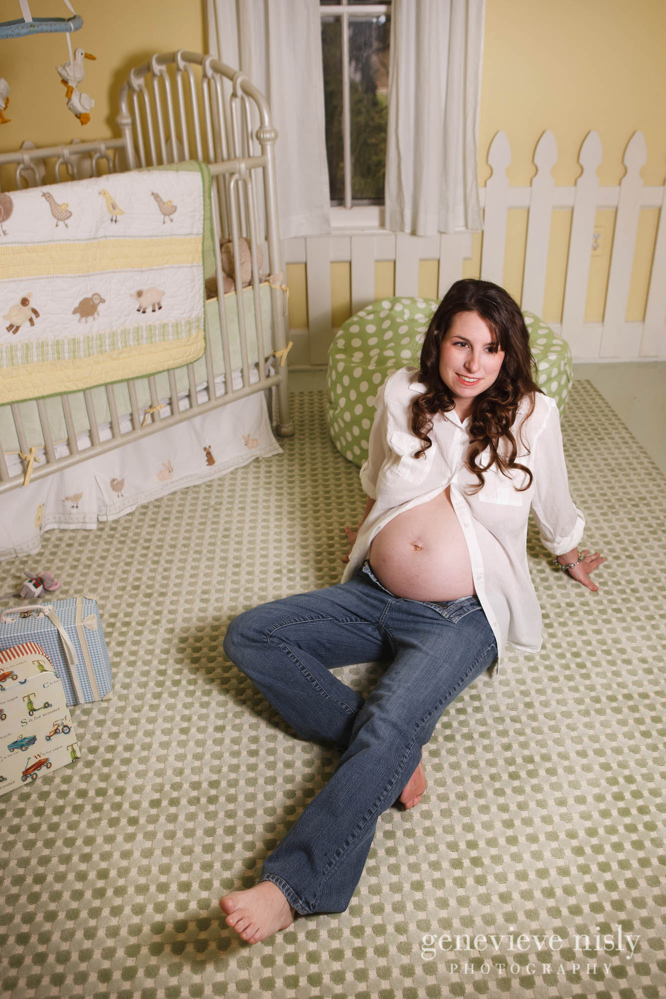caitlin-005-canton-maternity-portrait-photographer-genevieve-nisly-photography