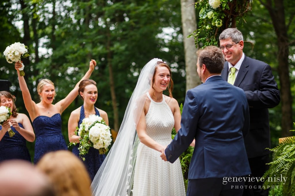 emily-cory-010-grand-barn-mohicans-wedding-photographer-genevieve-nisly-photography