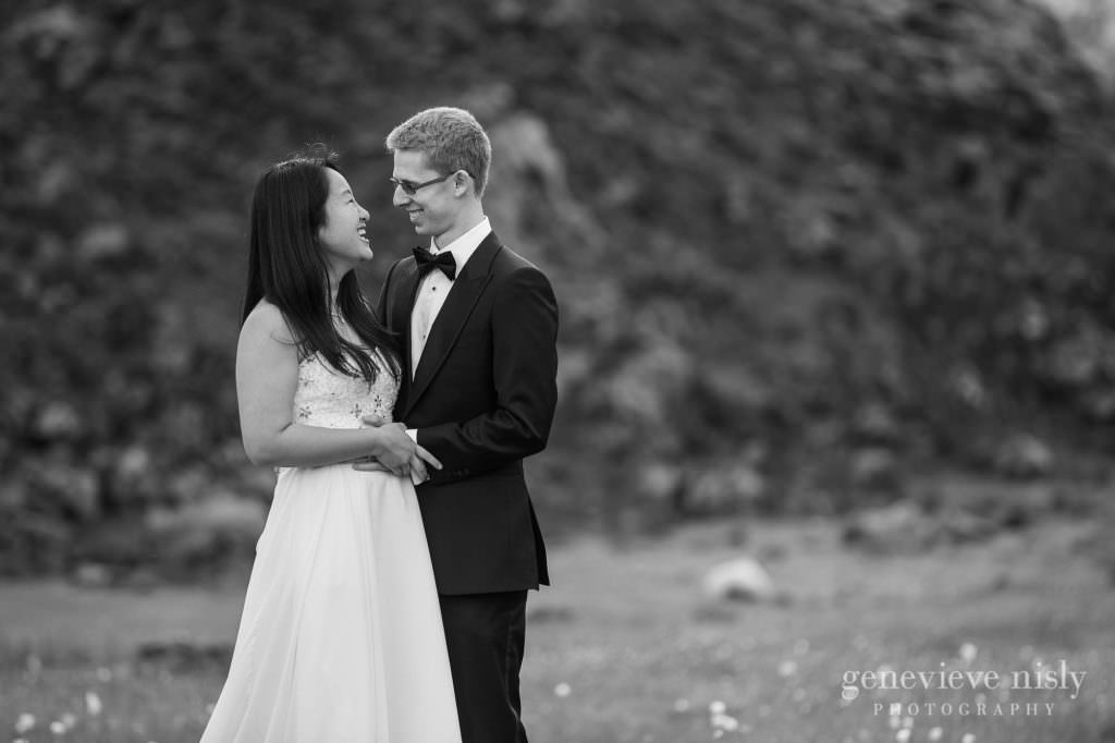kathy-david-041-iceland-landmannalaugar-destination-wedding-photographer-genevieve-nisly-photography